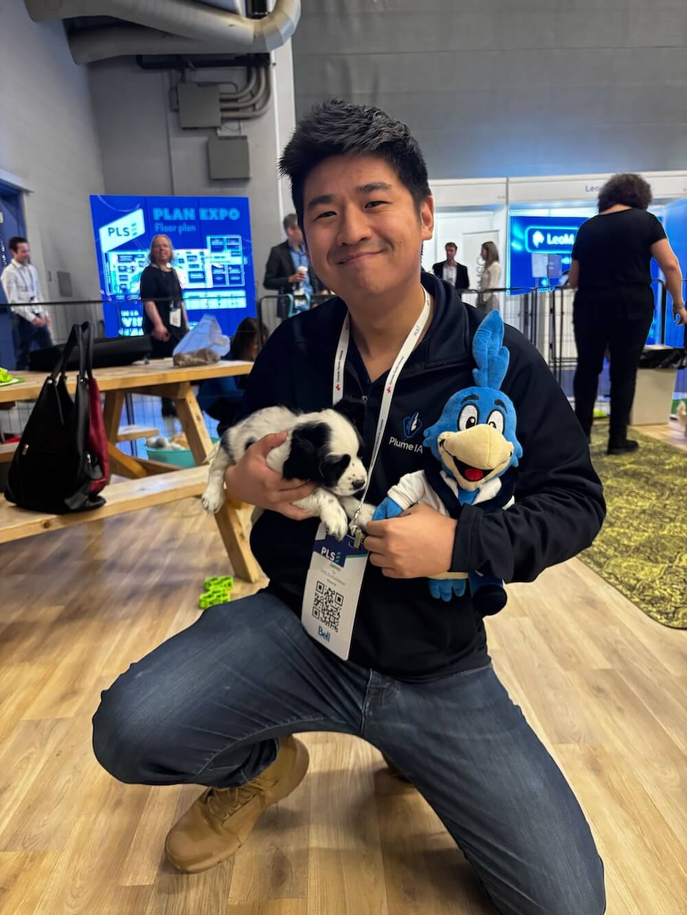 Un déjeuner d’équipe avec la mascotte Plumy